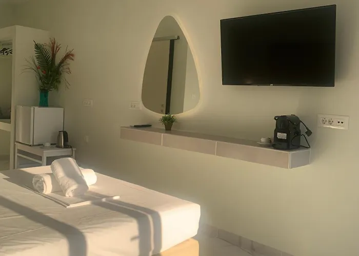 Aparthotel Pals Pefkos