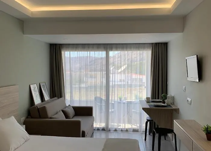Pals Pefkos Aparthotel