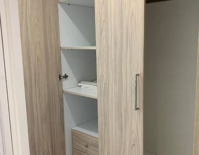 Pals Pefkos 公寓式酒店 Pefki