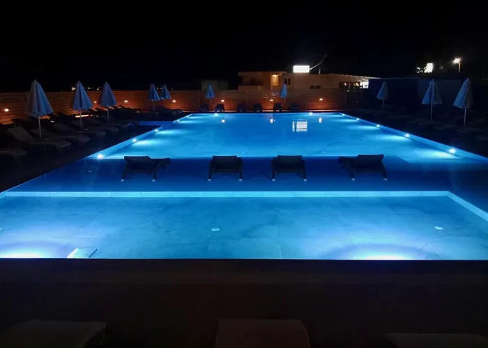 Pals Pefkos Pefki