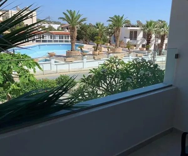 Pals Pefkos