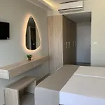Pals Pefkos Aparthotel