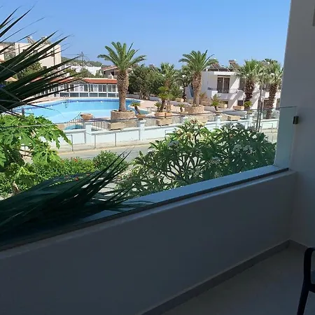 Pals Pefkos 3*